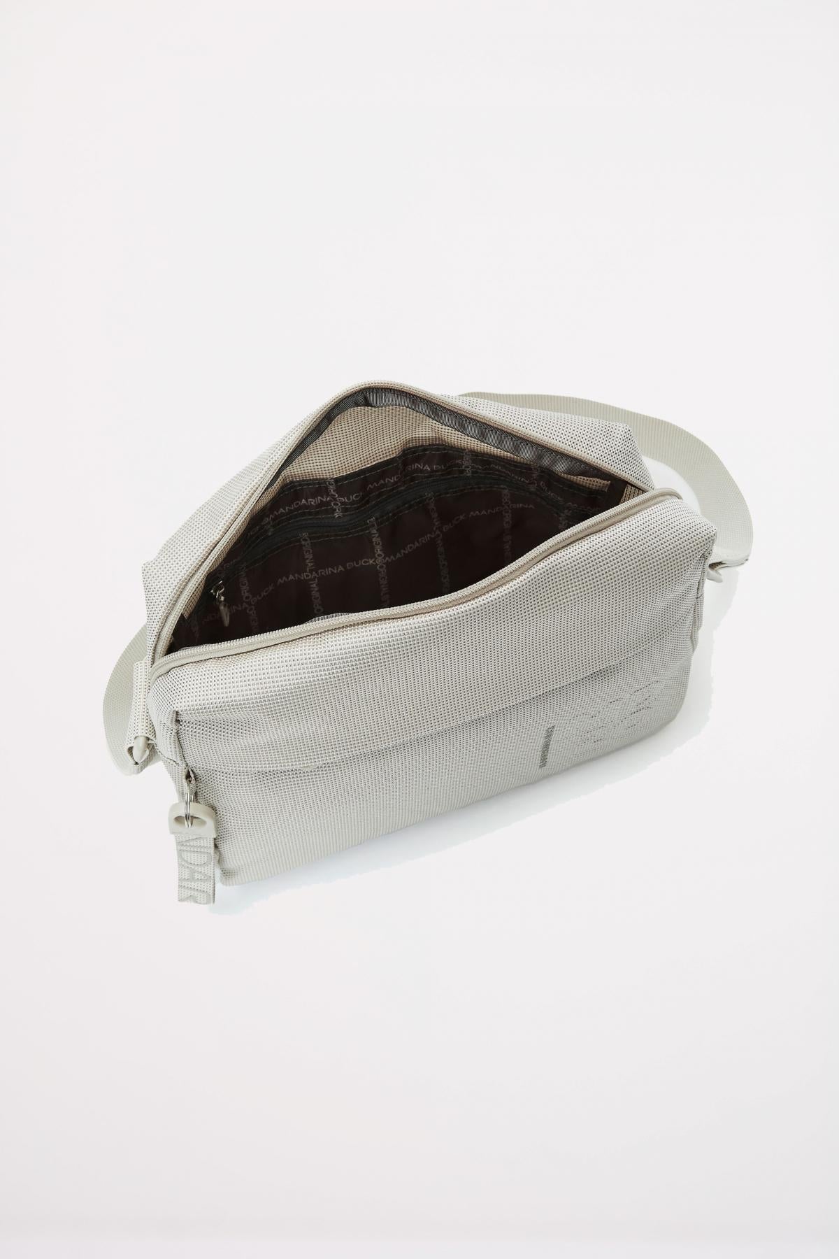 MANDARINA DUCK PQMTV MD CROSSOVER en color BLANCO  (4)