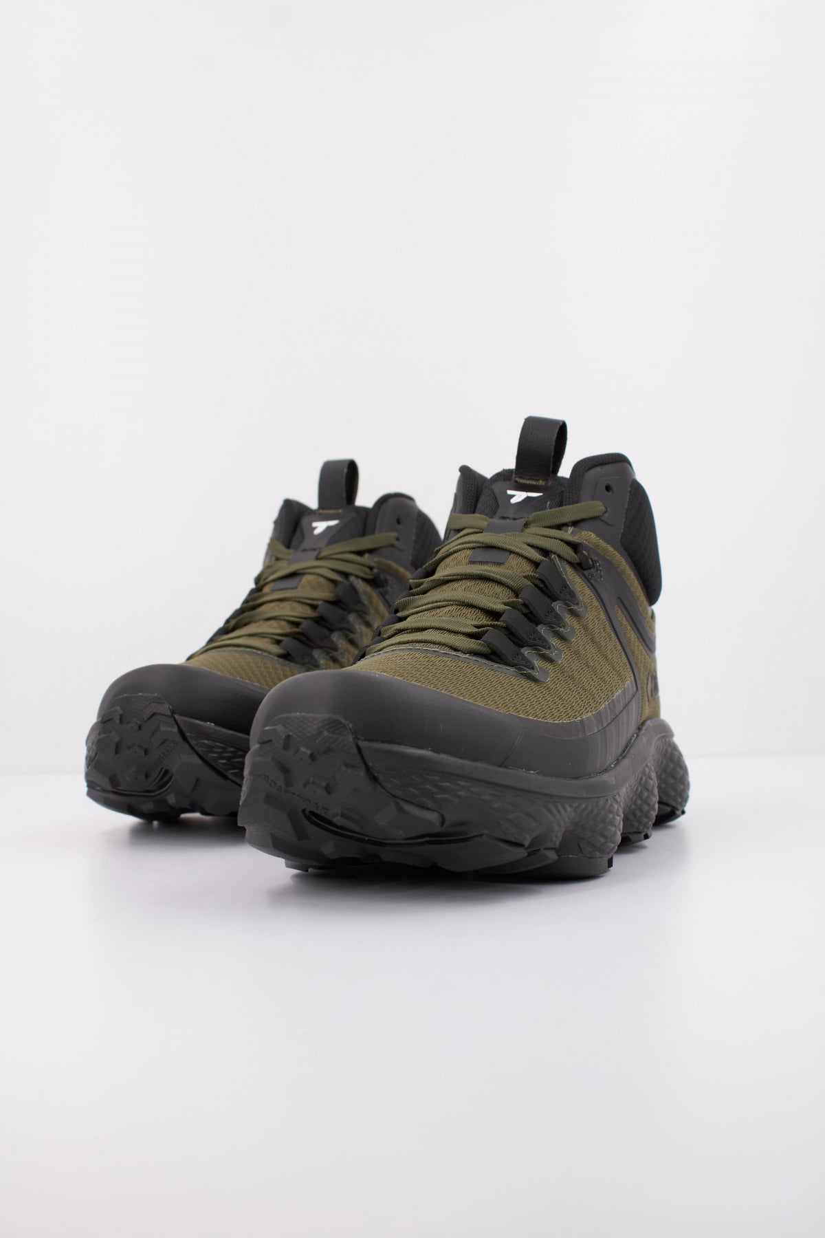 COLUMBIA ESCAPE THRIVE TITANIUM MID OUTDRY en color VERDE  (2)