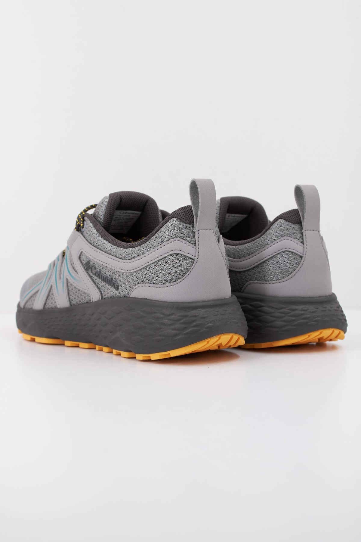 COLUMBIA PEAKFREAK ROAM en color MARRON  (4)