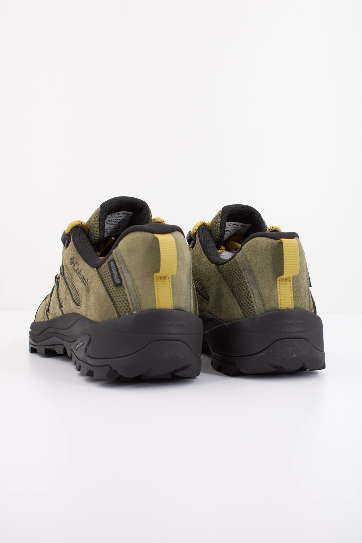 COLUMBIA REDMOND IV LOW WP en color VERDE  (4)