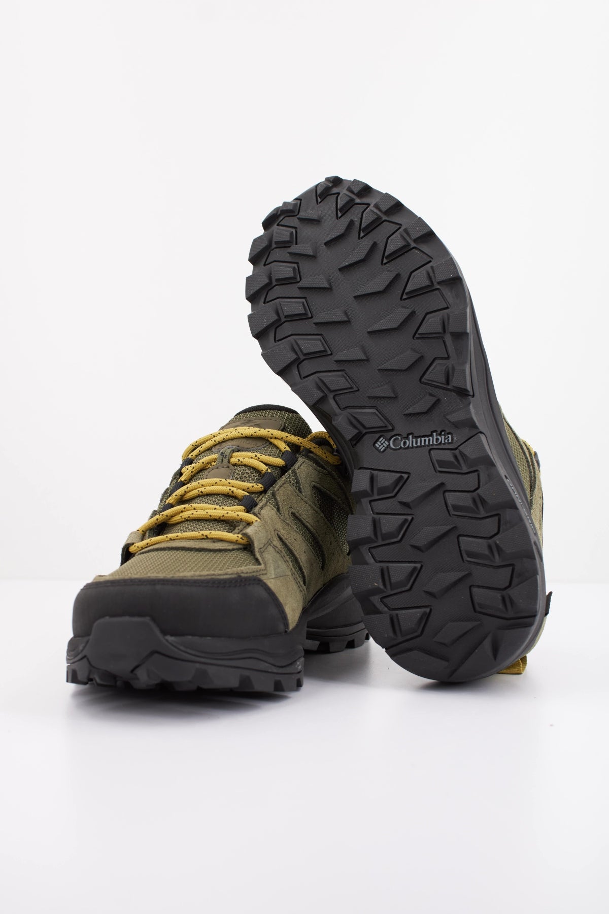 COLUMBIA REDMOND IV LOW WP en color VERDE  (5)