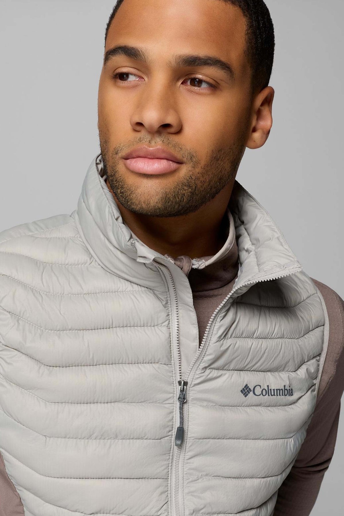COLUMBIA POWDER PASS HYBRID VEST en color GRIS  (3)