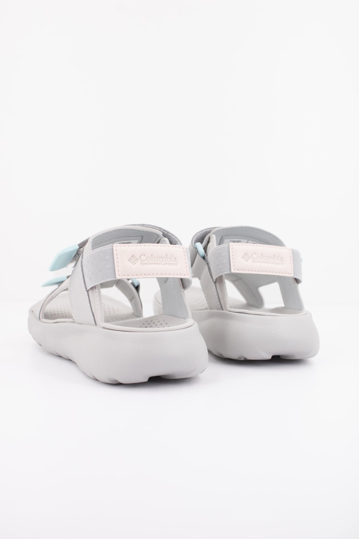 COLUMBIA PEAKFREAK ROAM SANDAL WM en color GRIS  (4)