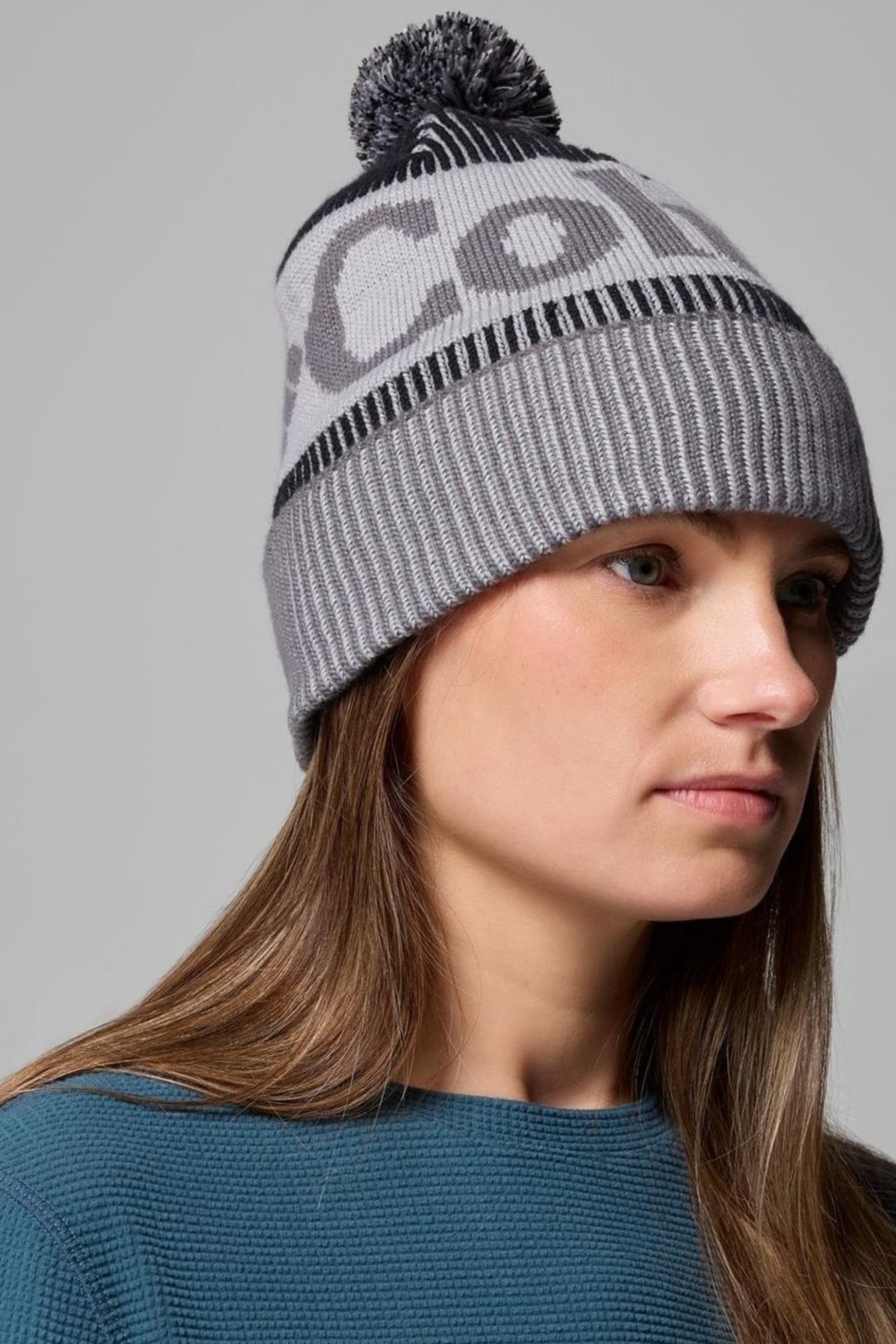 COLUMBIA POLAR POWDER III BEANIE en color   (4)