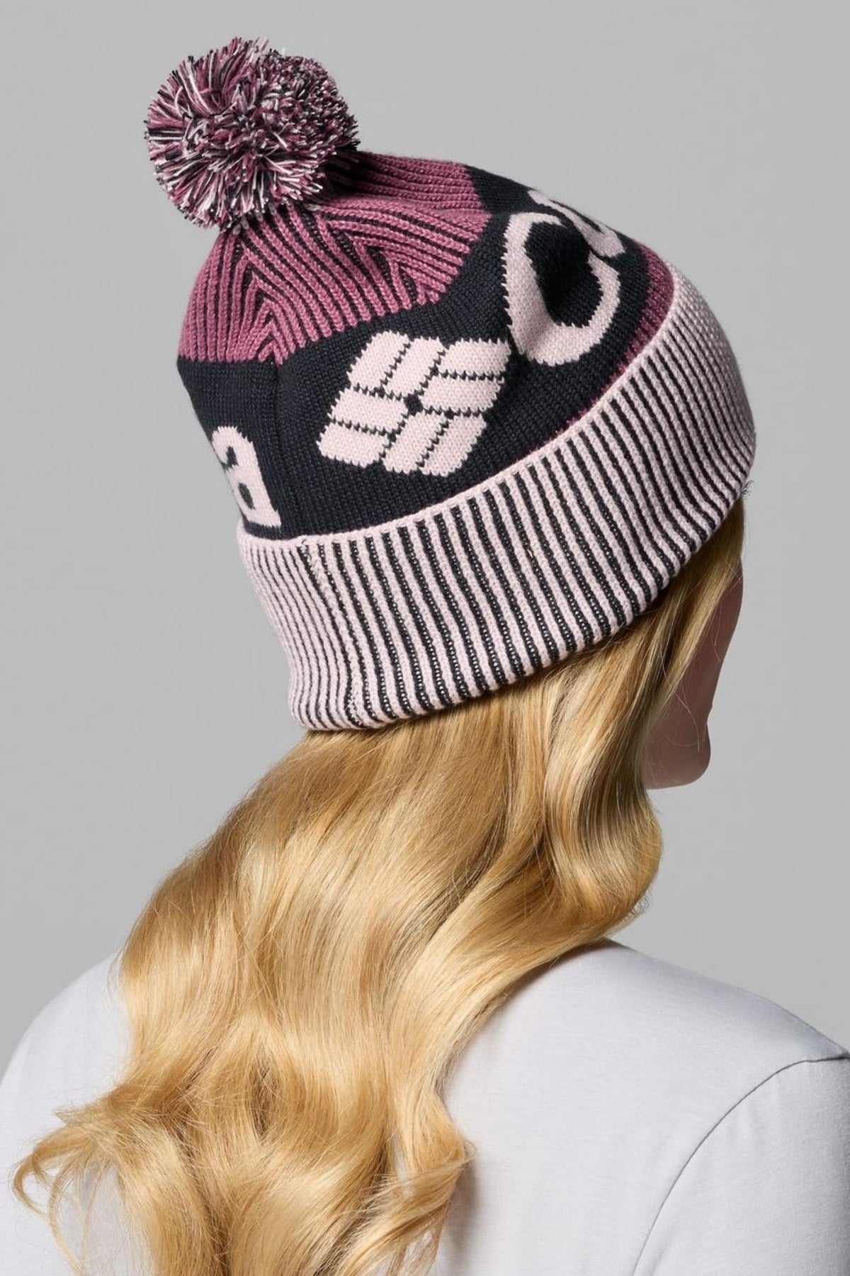 COLUMBIA POLAR POWDER III BEANIE en color   (2)