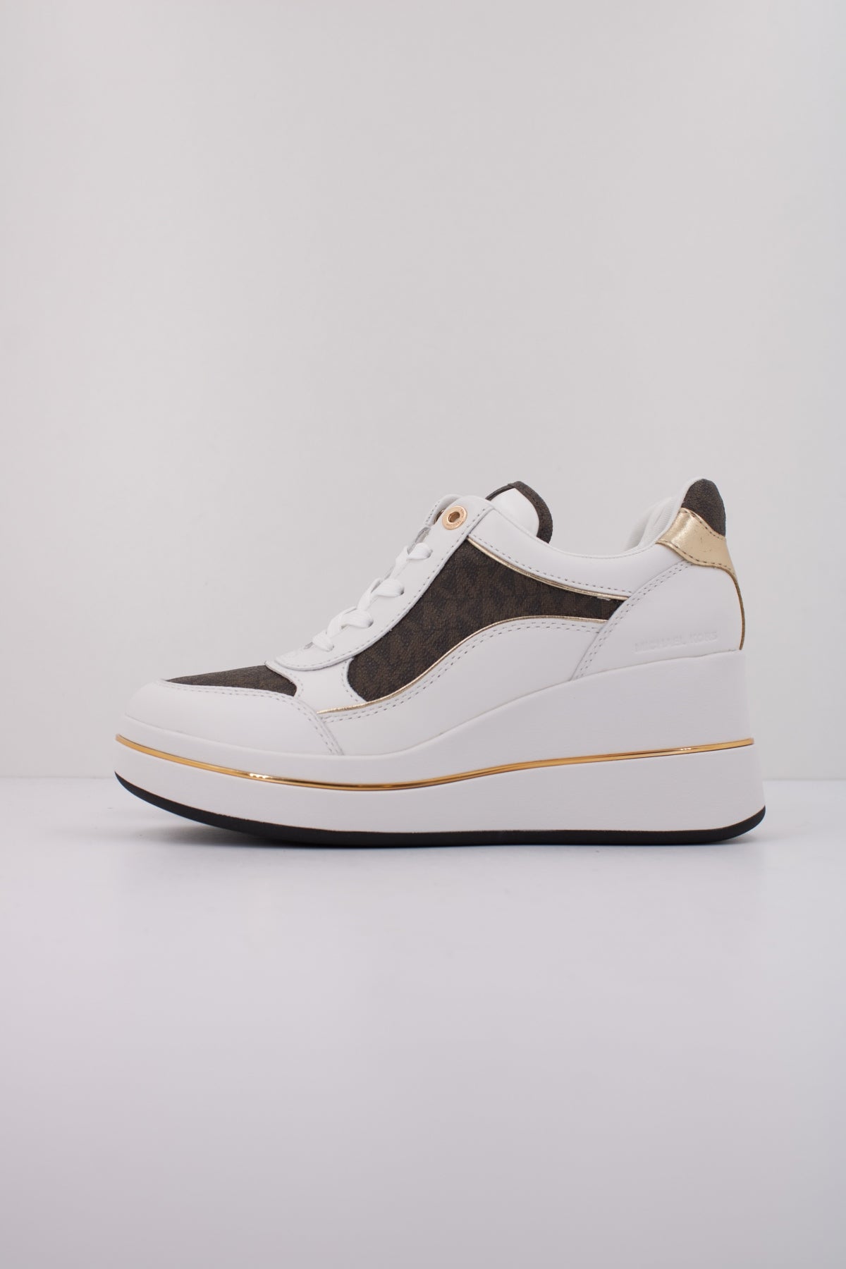 MICHAEL KORS HAYES WEDGE TRAINER en color BLANCO  (1)