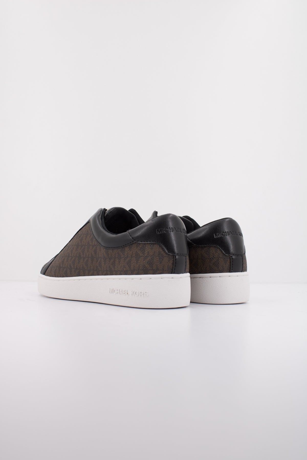 MICHAEL KORS KEATON ZIP SLIP ON en color MARRON  (4)