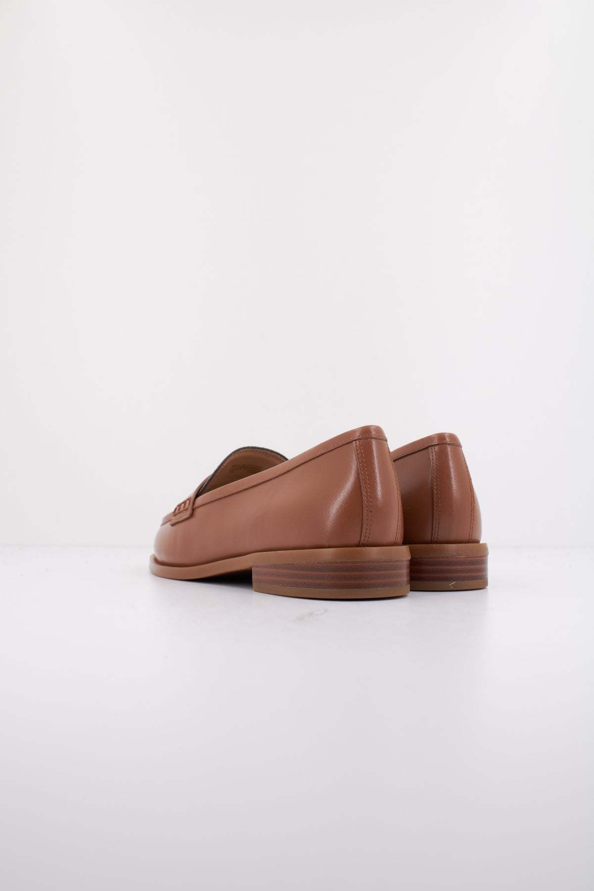 MICHAEL KORS LEX LOAFER en color MARRON  (4)