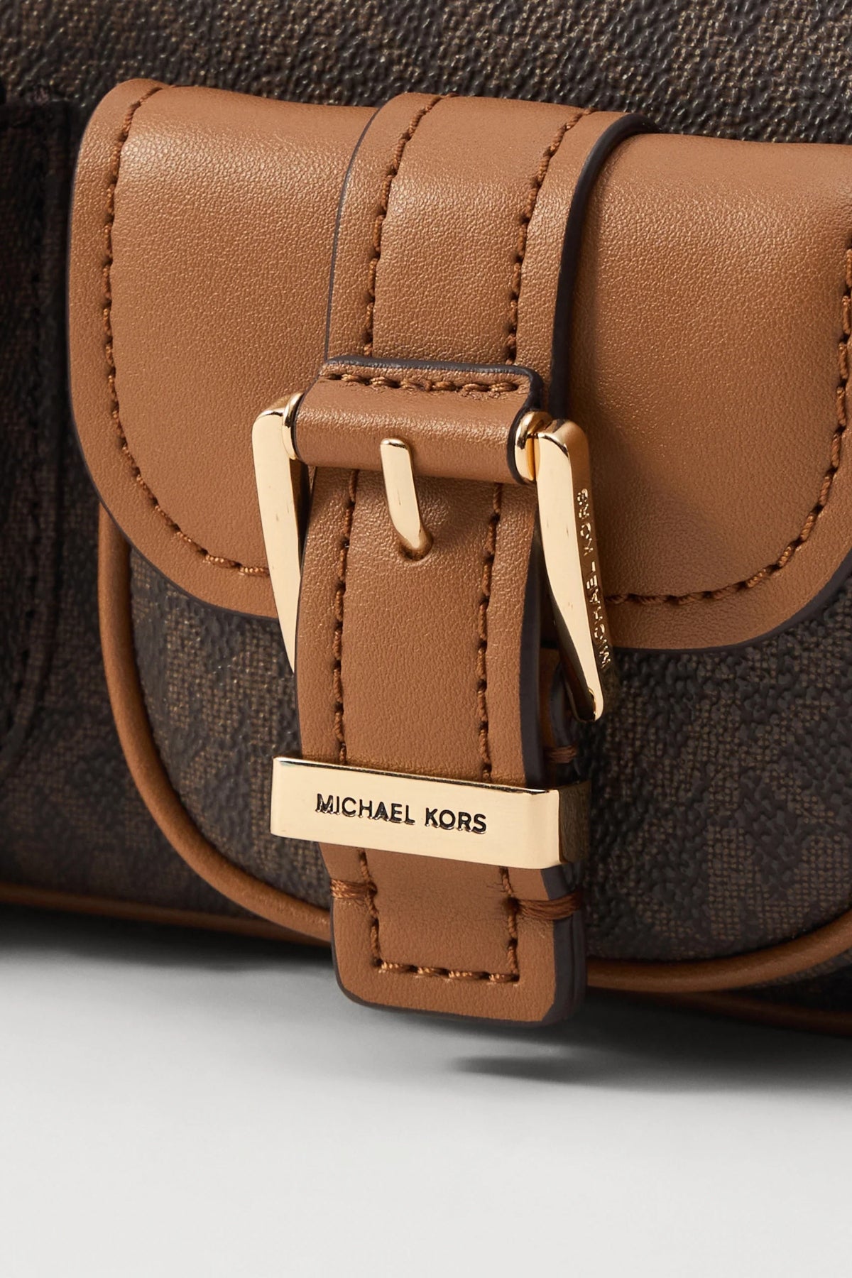 MICHAEL KORS ZOEY en color MARRON  (4)