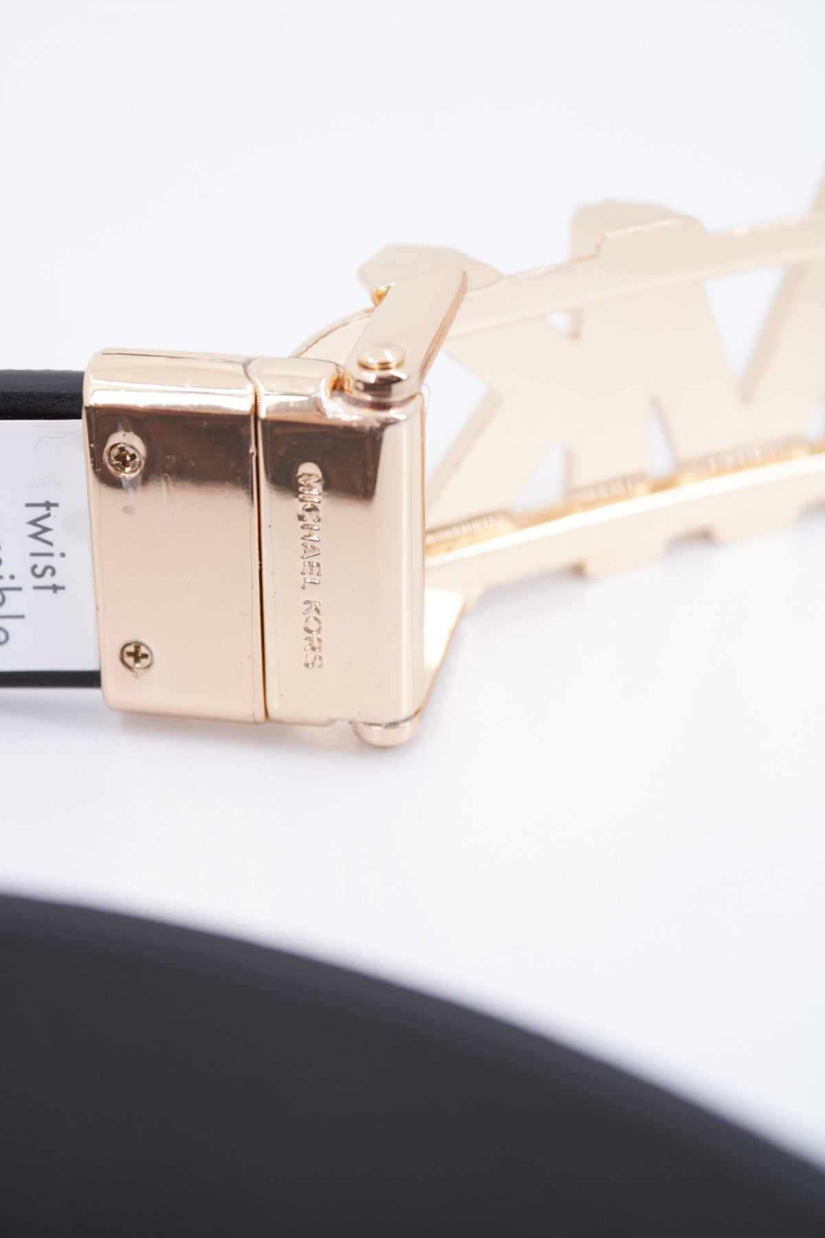 MICHAEL KORS REVERSIBLE BELT en color MARRON  (3)