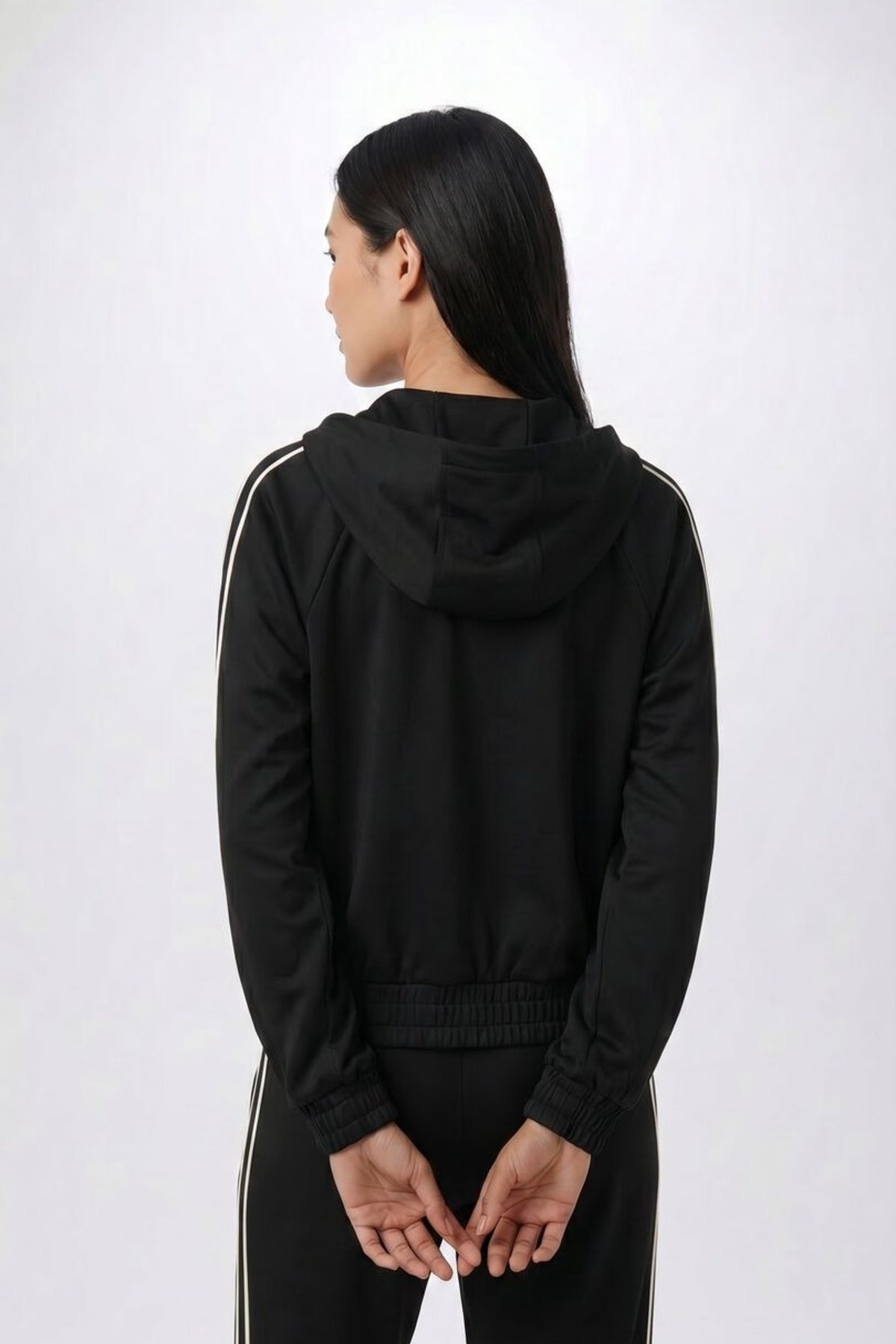 MICHAEL KORS MRXKN CNTRST ZIP FRNT TRK JKT en color NEGRO  (2)