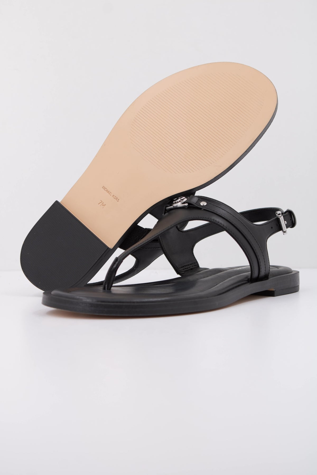 MICHAEL KORS  MANDY THONG  en color NEGRO  (5)