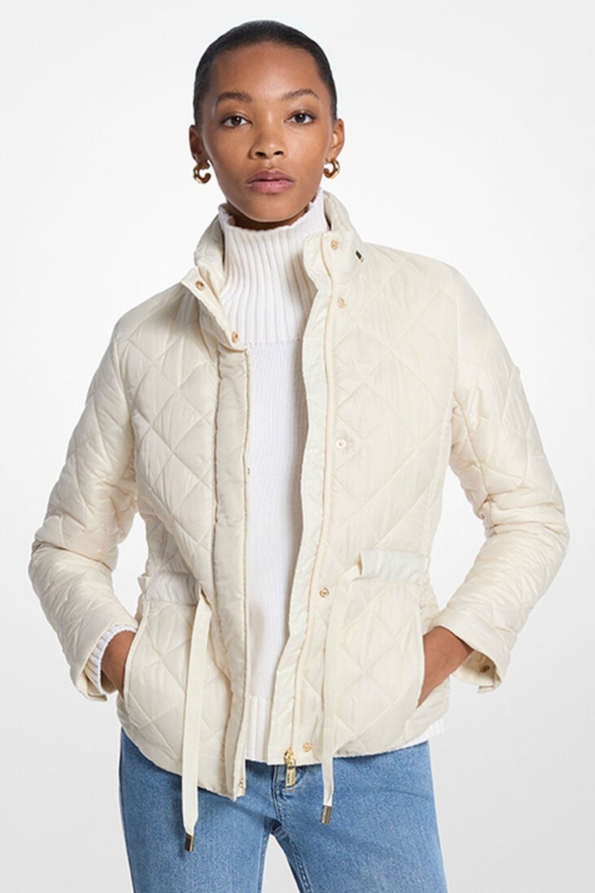MICHAEL KORS MTIBSB ECO BELTED PCKBL PUFFR en color BLANCO  (1)