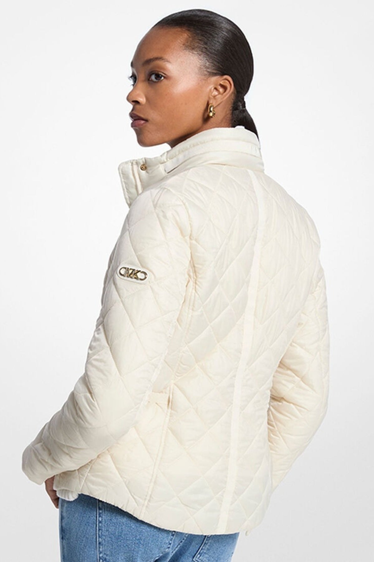 MICHAEL KORS MTIBSB ECO BELTED PCKBL PUFFR en color BLANCO  (2)