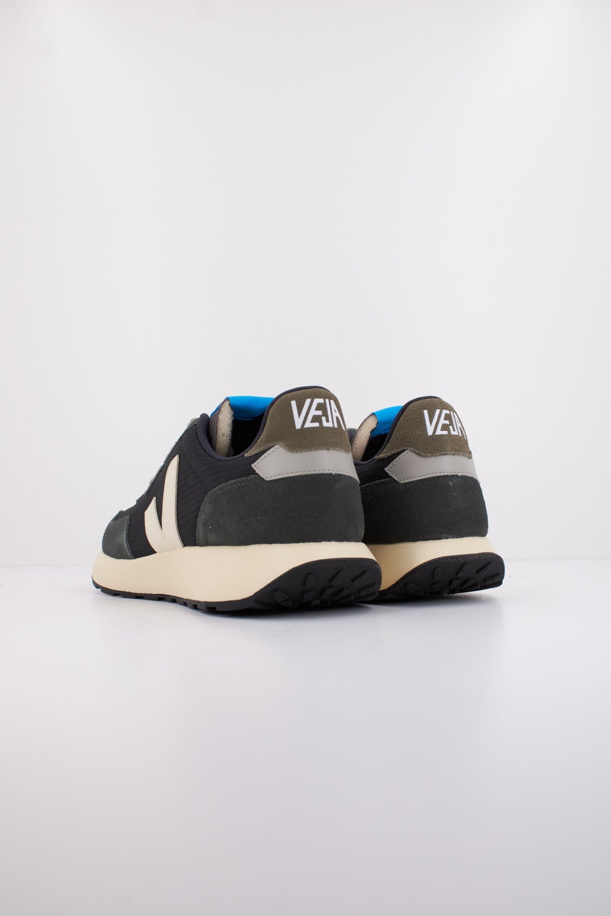 VEJA PAULISTANA en color NEGRO  (4)