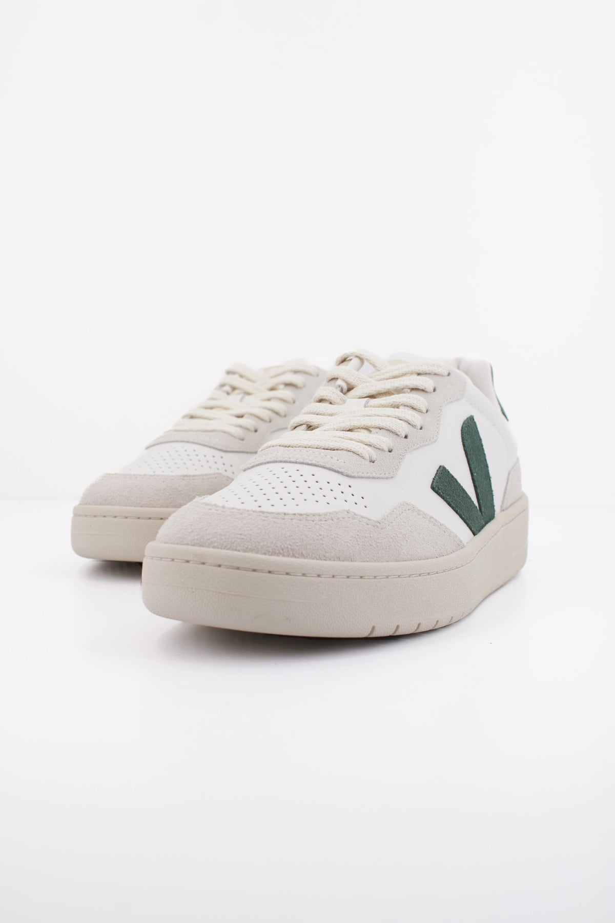 VEJA VDB  en color BLANCO  (2)