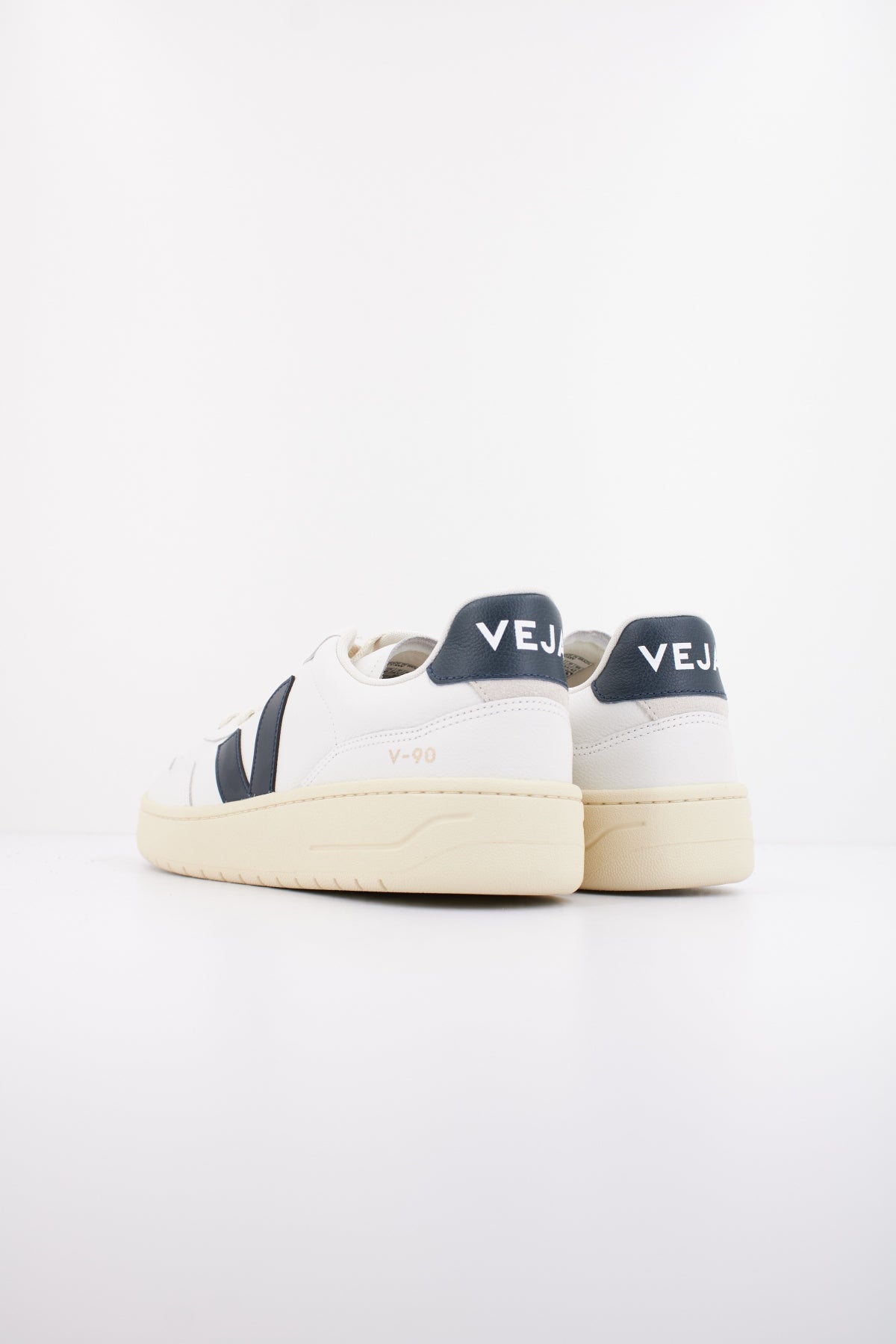 VEJA V OT en color BLANCO  (4)