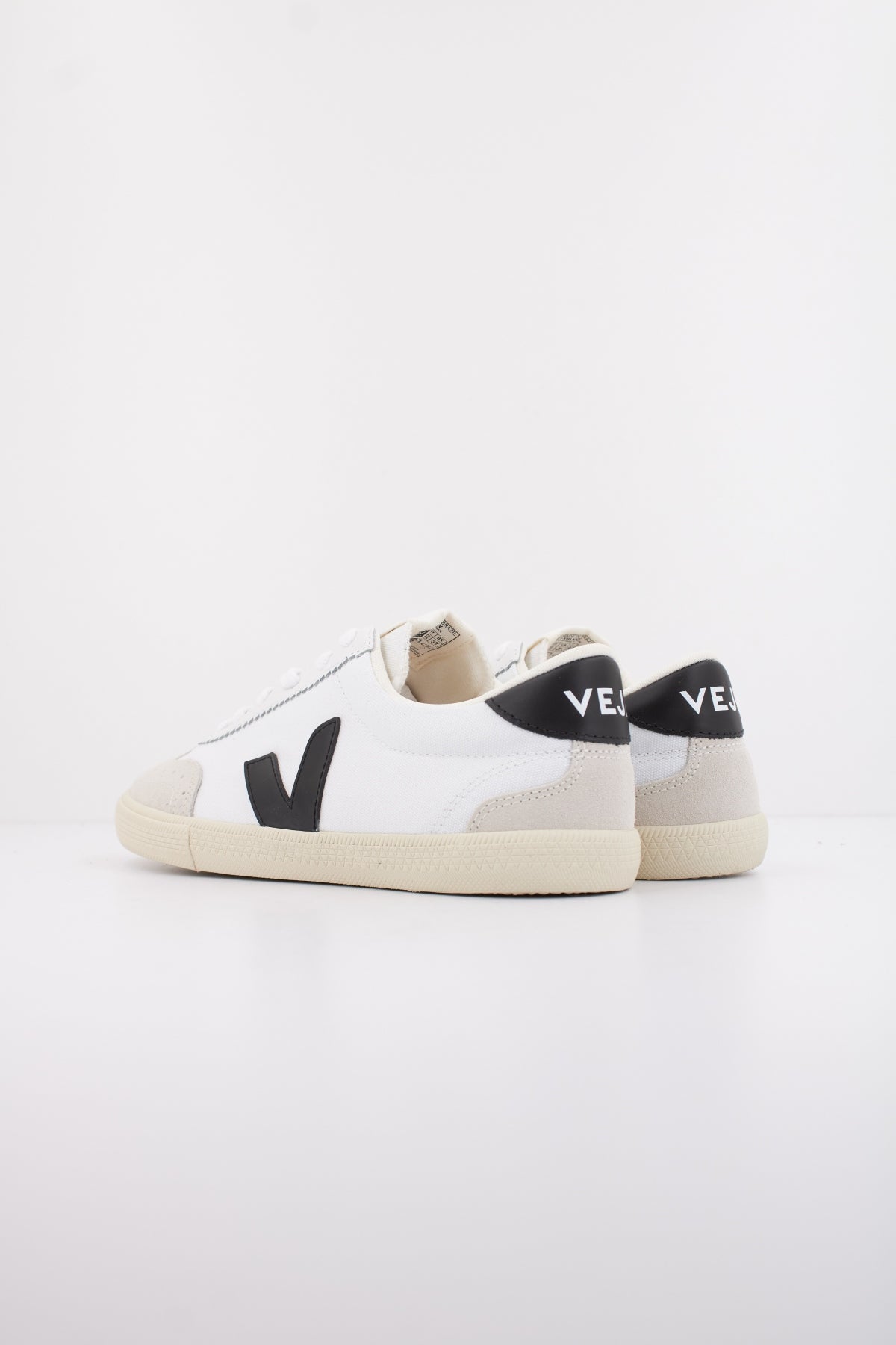 VEJA VOLLEY CANVAS en color BLANCO  (4)