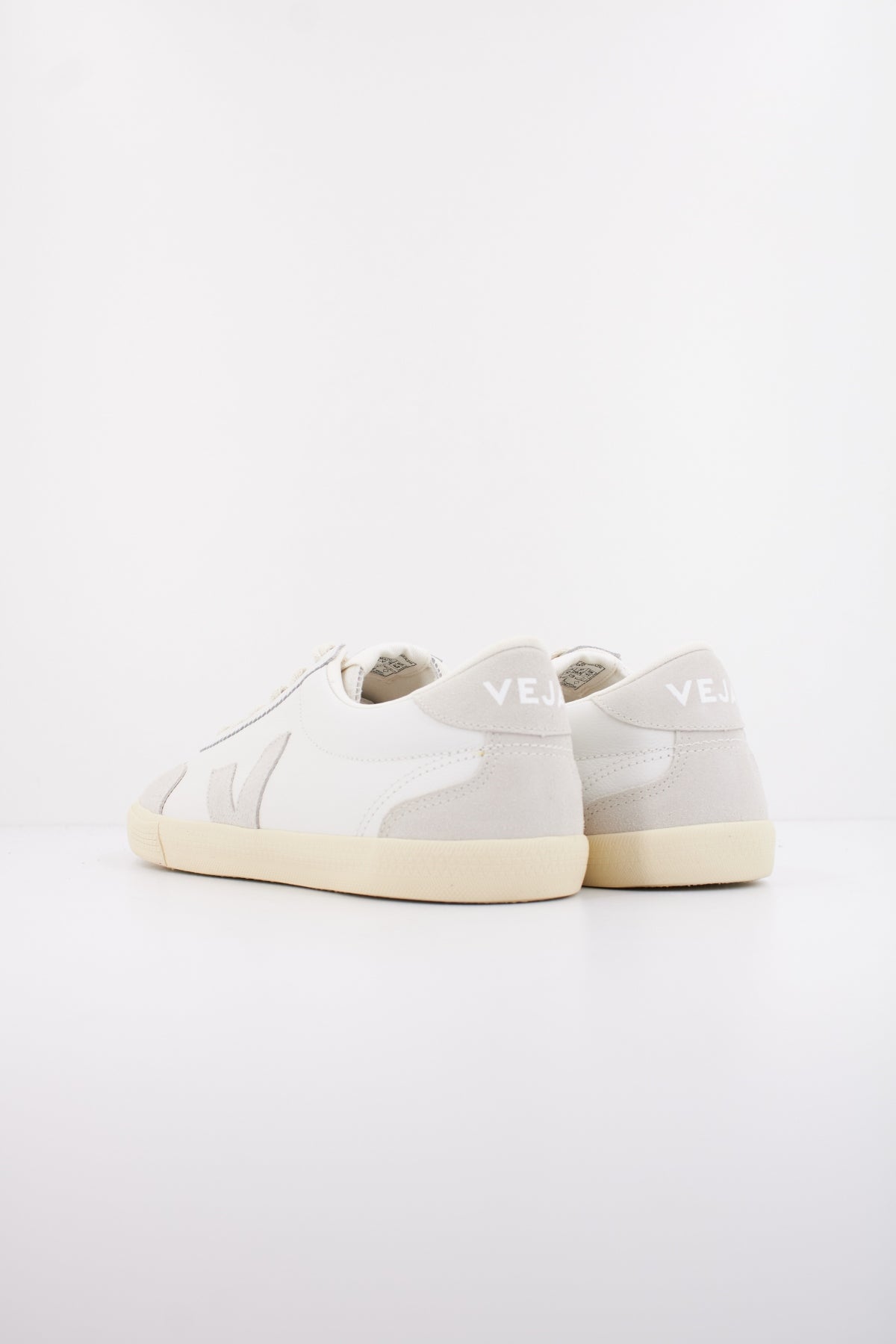 VEJA VOLLEY OT en color BLANCO  (4)