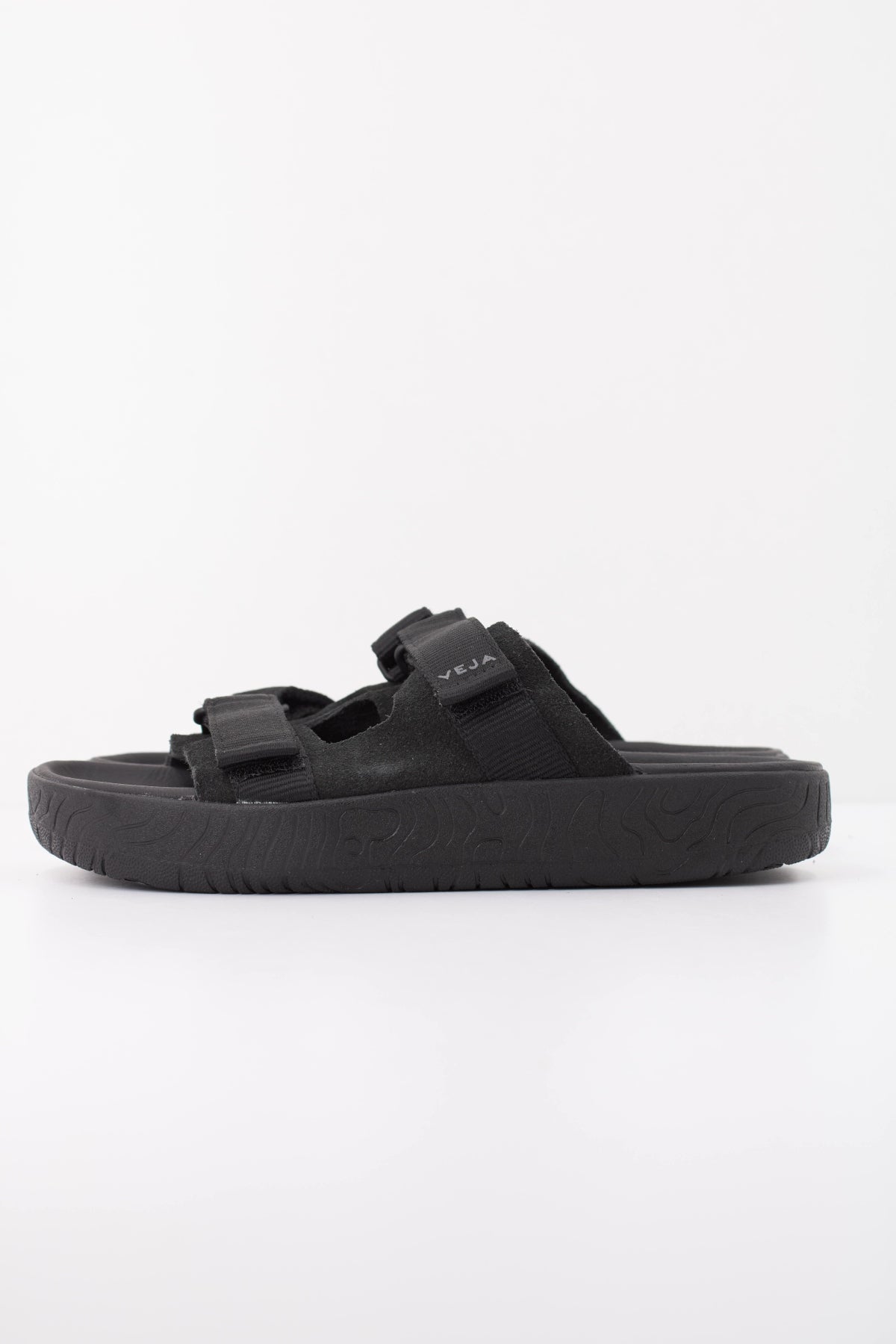 VEJA SANDALIA ARPOADOR en color NEGRO  (1)