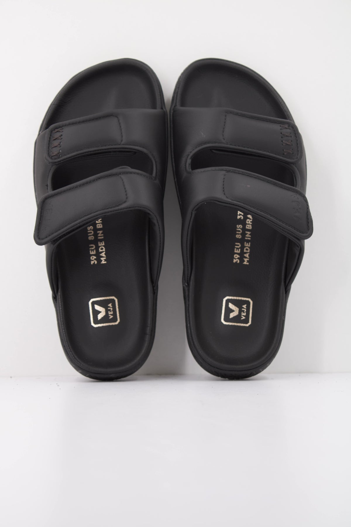 VEJA SANDALIA ETNA BOLD en color NEGRO  (3)