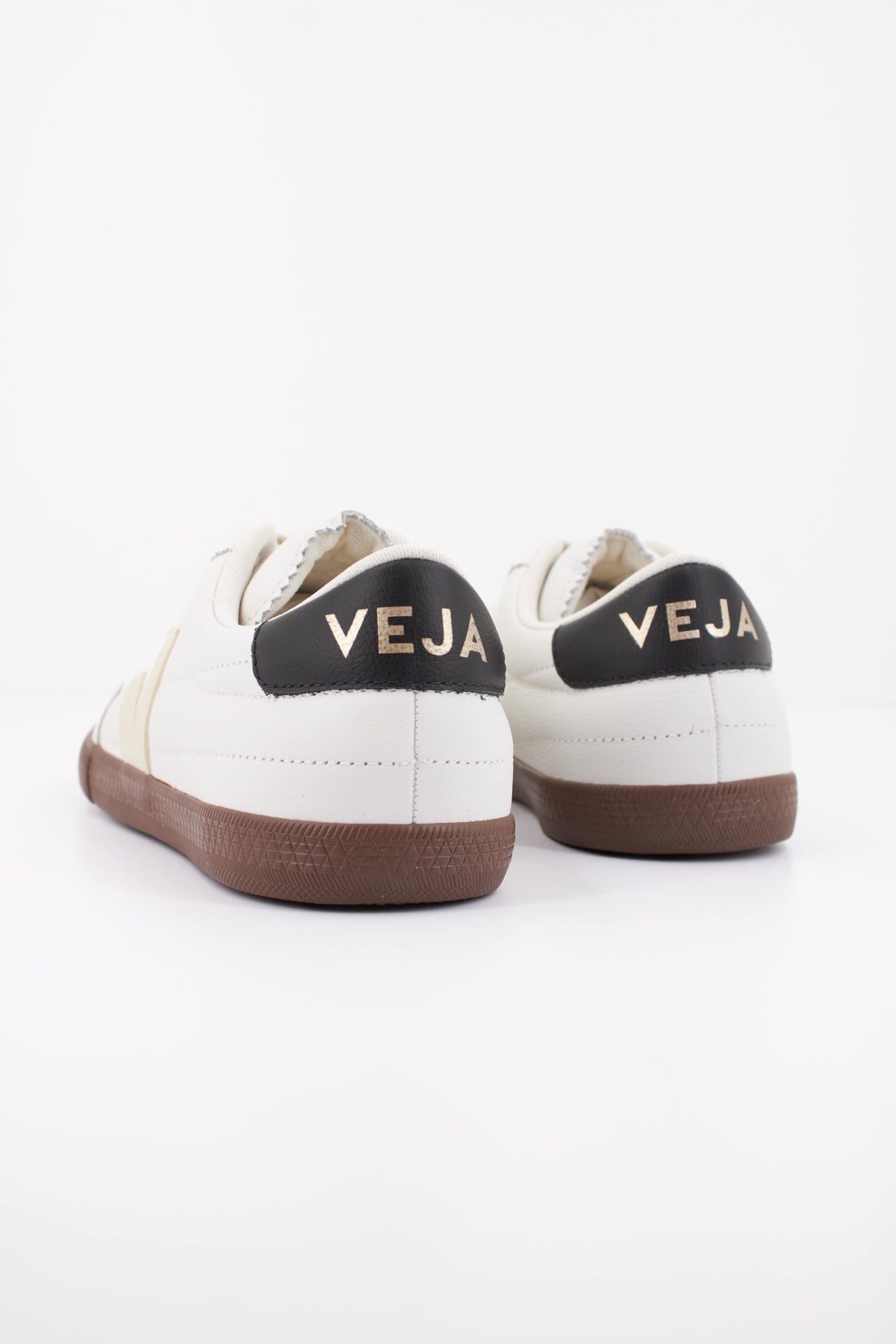VEJA PANENKA en color BLANCO  (4)