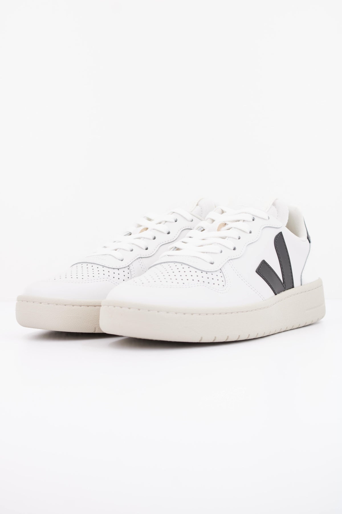 VEJA V PRIME en color BLANCO  (2)
