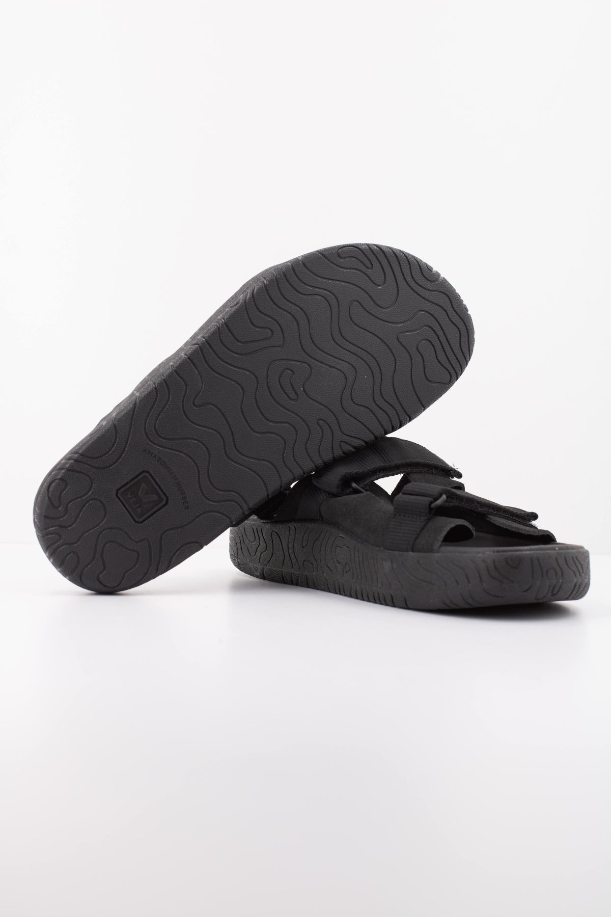 VEJA SANDALIA ARPOADOR en color NEGRO  (5)
