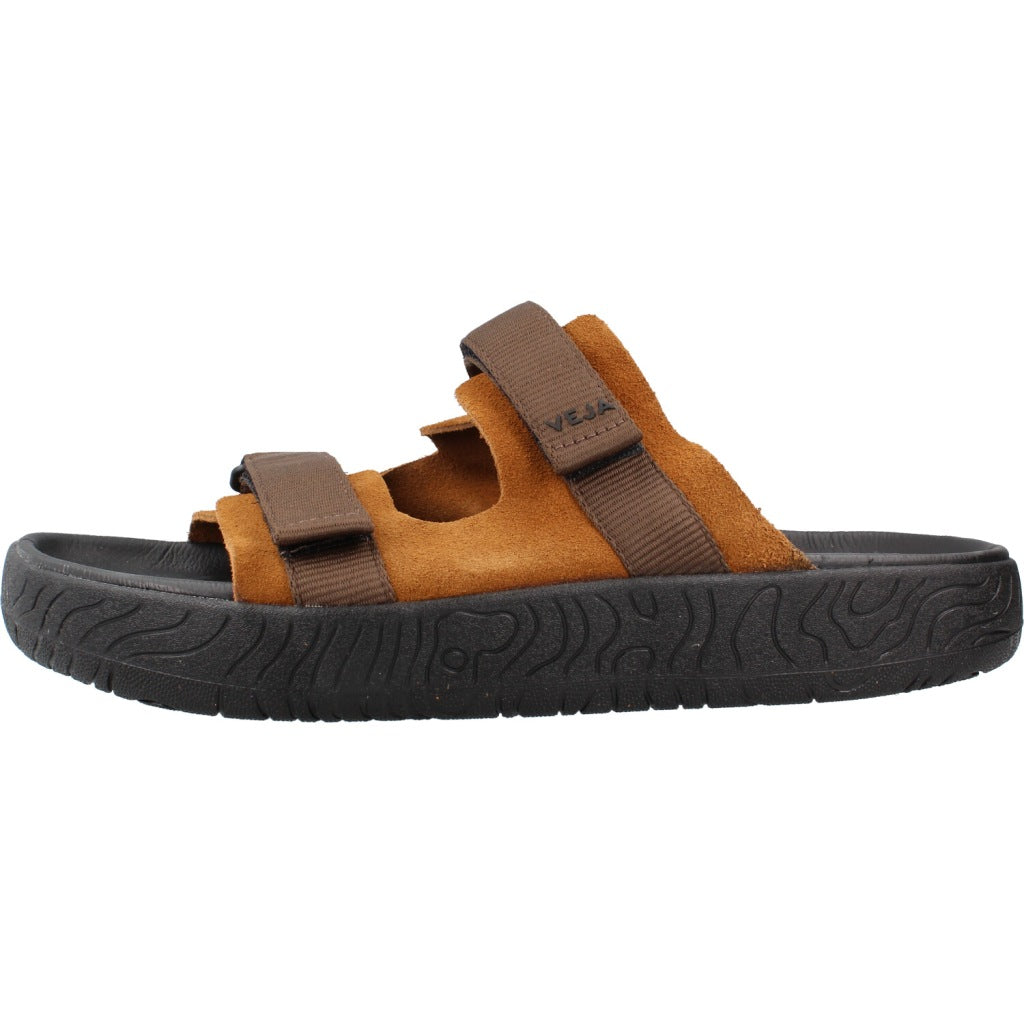 VEJA SANDALIA ARPOADOR en color MARRON  (2)