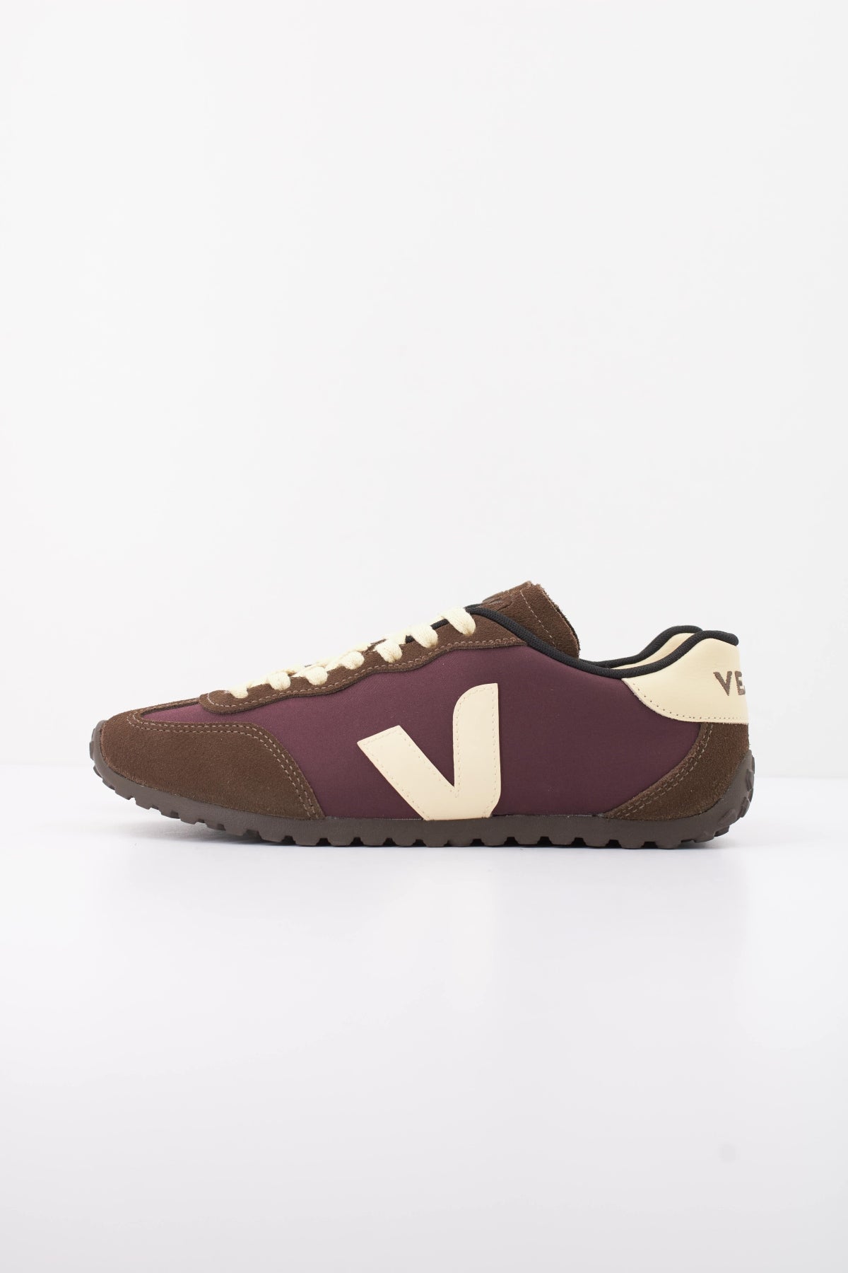 VEJA AIA GT en color BURDEOS  (1)