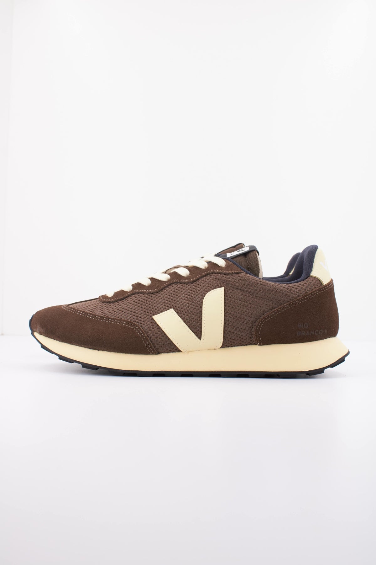 VEJA ROB RIO BRANCO II en color MARRON  (1)