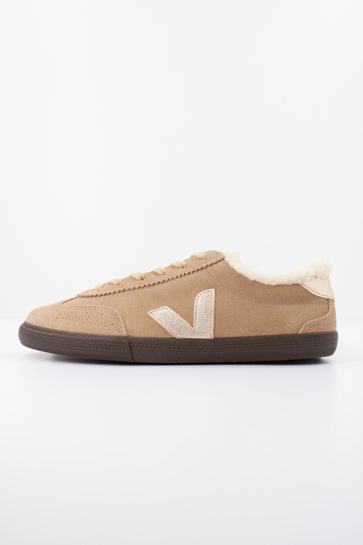 VEJA VUA VOLLEY WINTER en color BEIS  (1)
