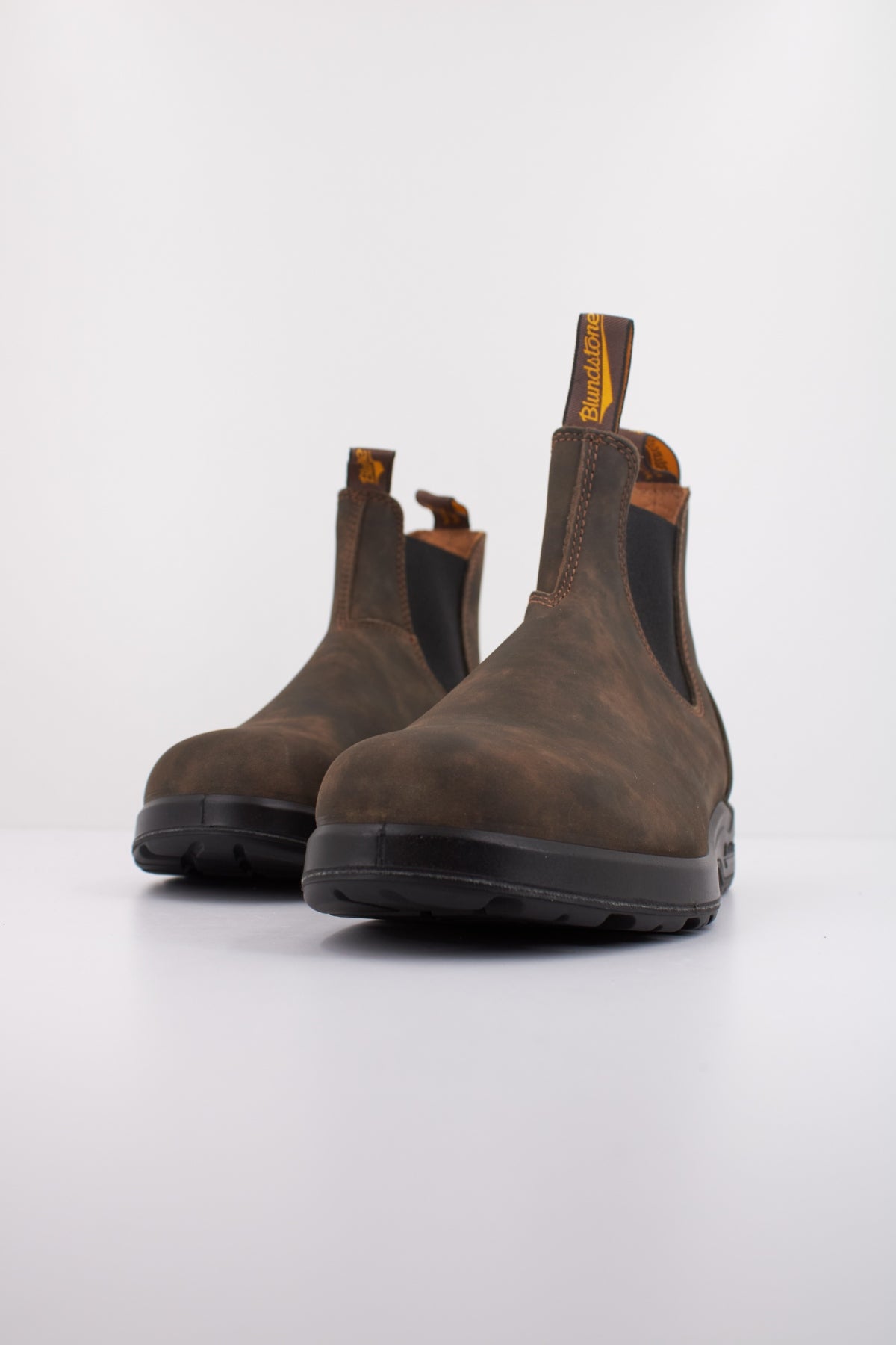 BLUNDSTONE CHELSEA BOOT en color MARRON  (2)