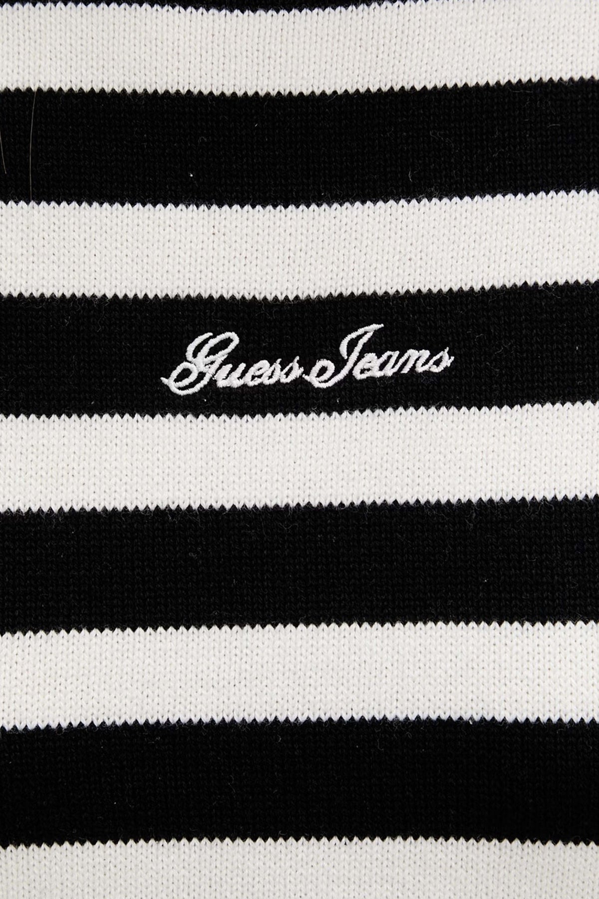 GUESS JEANS WGR ZHM  en color NEGRO  (3)