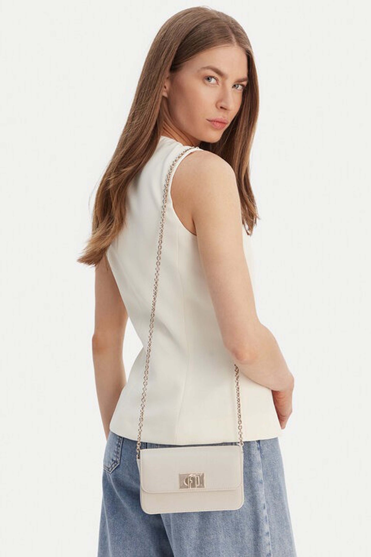 FURLA WE ARE  en color BEIS  (1)