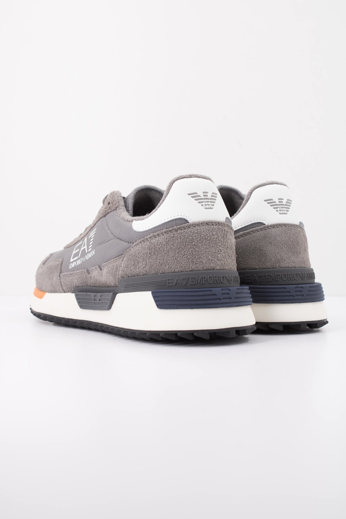 EA BY EMPORIO ARMANI X AF en color GRIS  (4)
