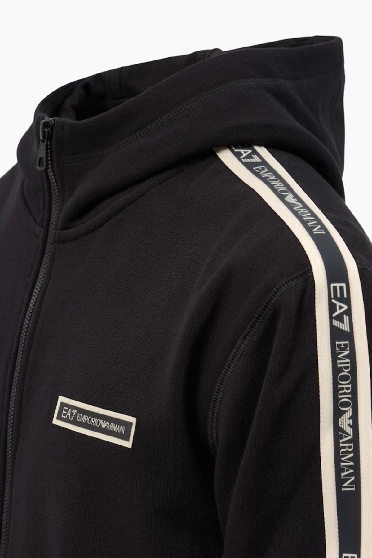 EA BY EMPORIO ARMANI M AF TRAIN LOGO SERIES en color   (3)