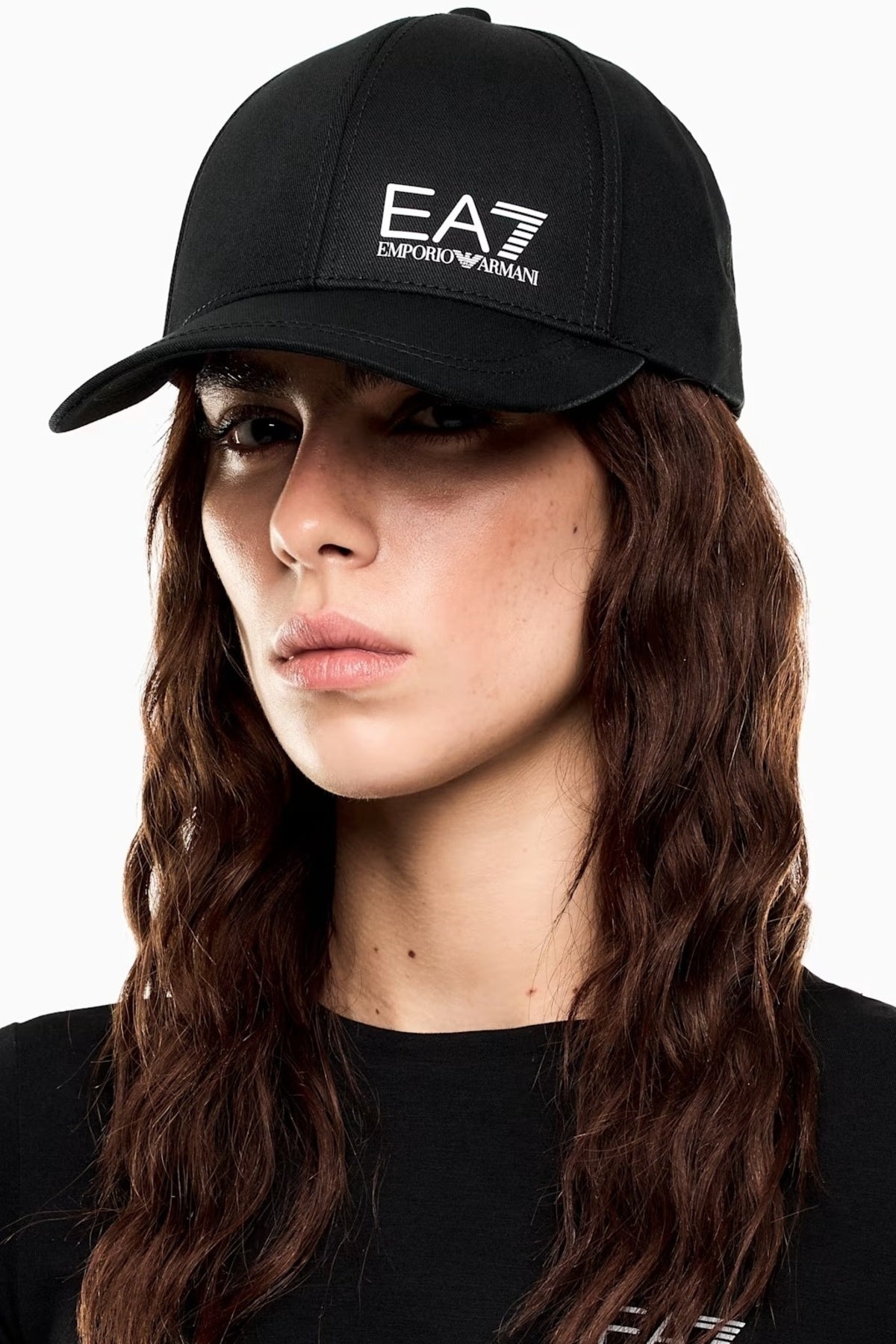 EA BY EMPORIO ARMANI X AF BASEBALL HAT en color NEGRO  (3)