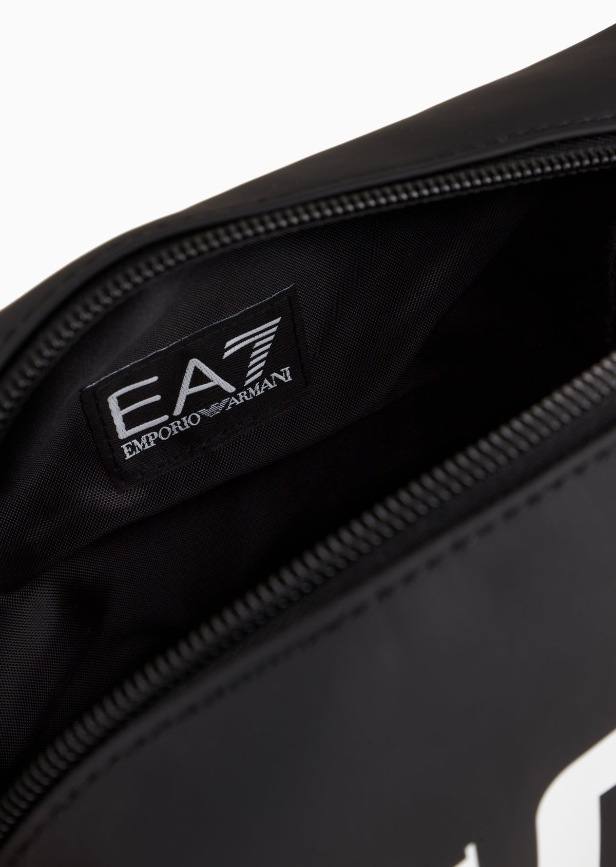 EA BY EMPORIO ARMANI  R BEAUTY en color   (3)