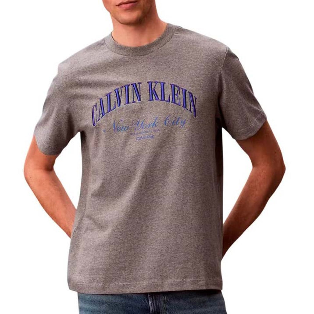 CALVIN KLEIN JEANS MARCH GRAPHIC SEASON en color GRIS  (4)