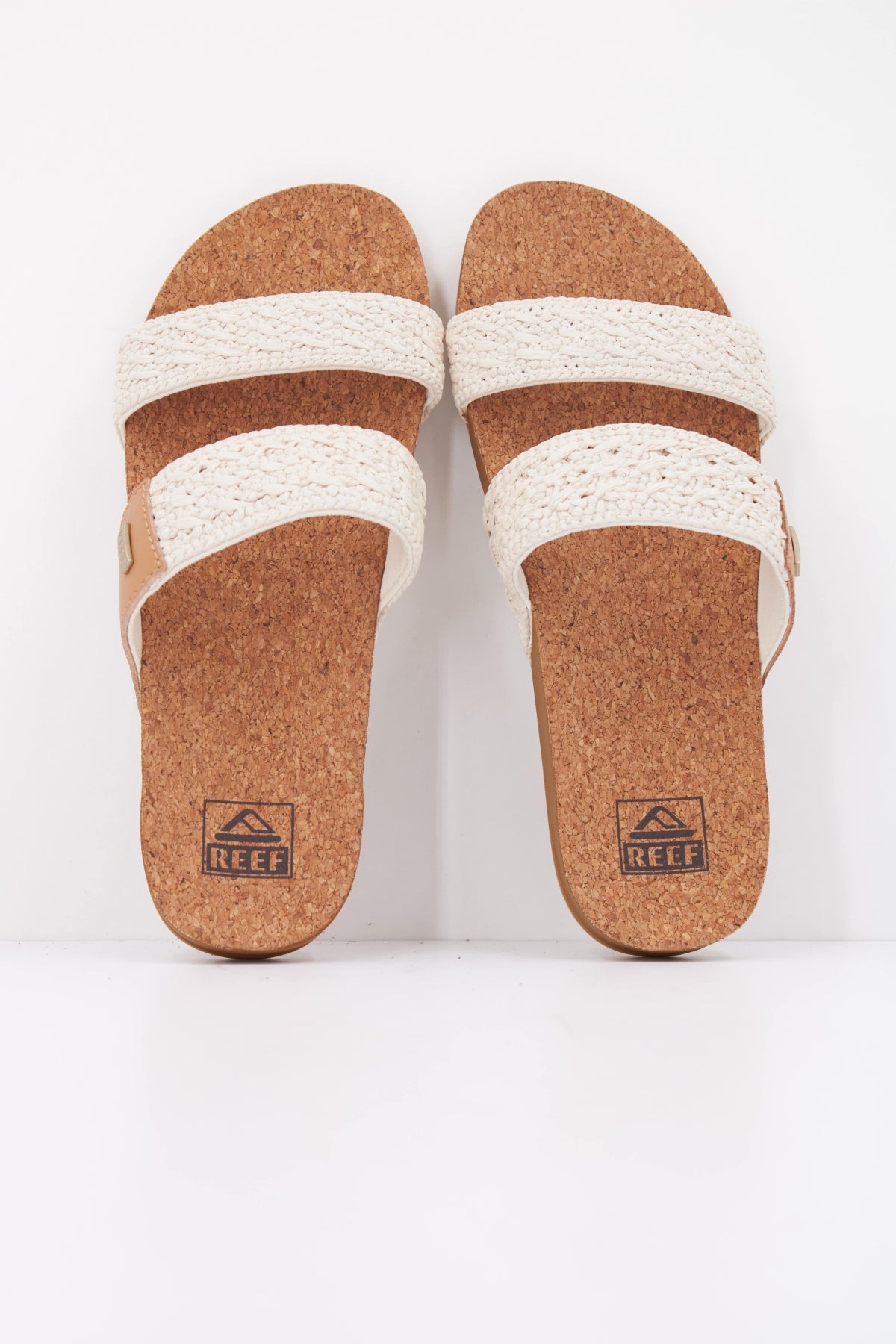 REEF W CUSHION VISTA en color BLANCO  (3)