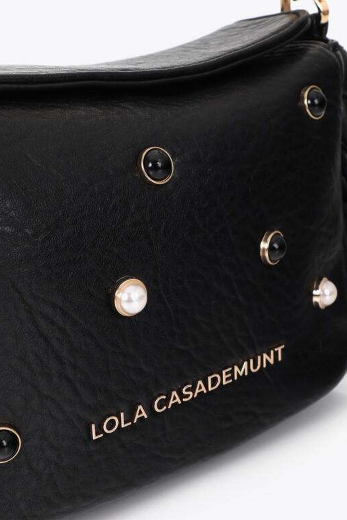LOLA CASADEMUNT SMALL CROSSBODY BAG  STUDS en color NEGRO  (5)
