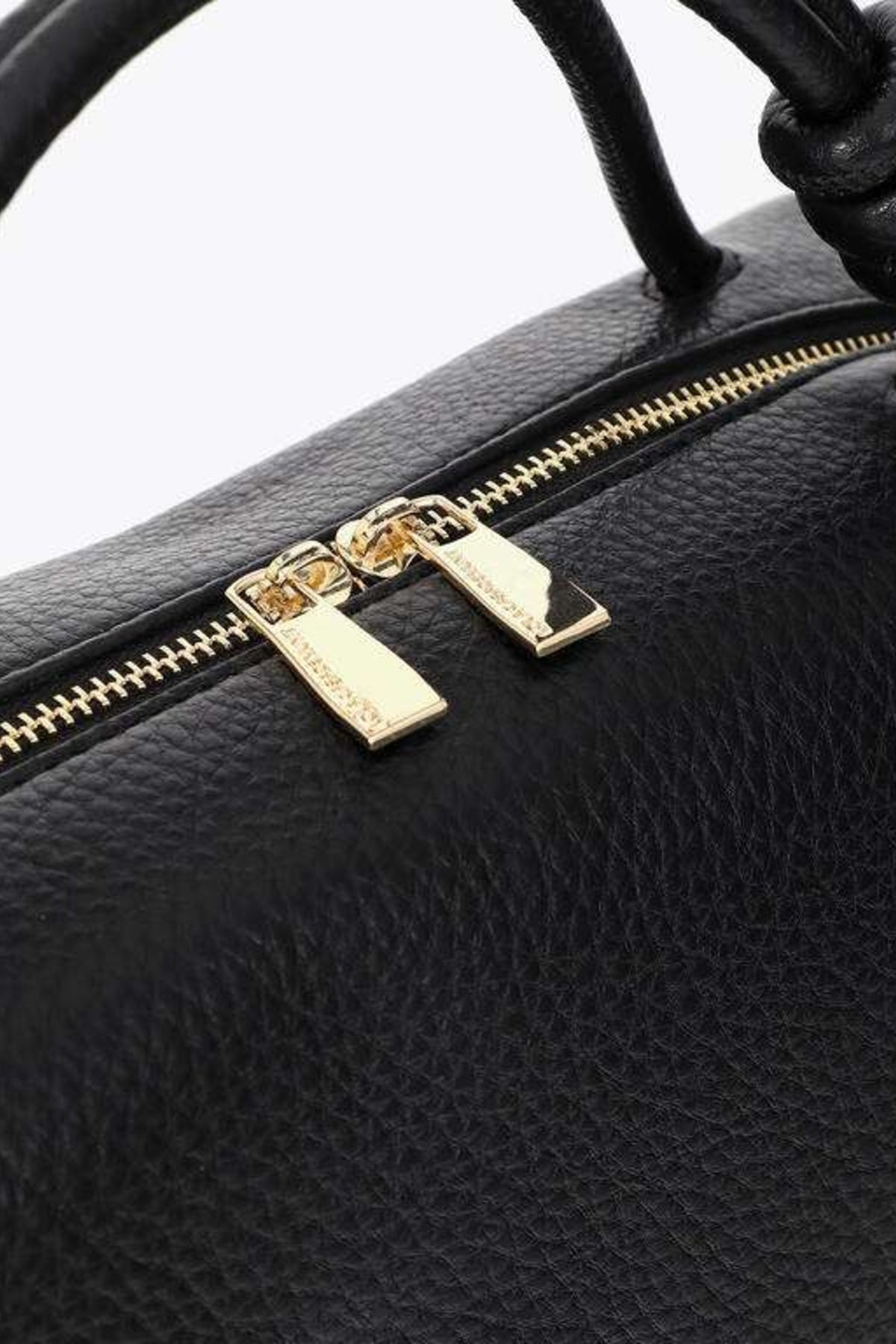 LOLA CASADEMUNT TWO-TONE LEATHER-EFFECT BOWLING en color NEGRO  (6)