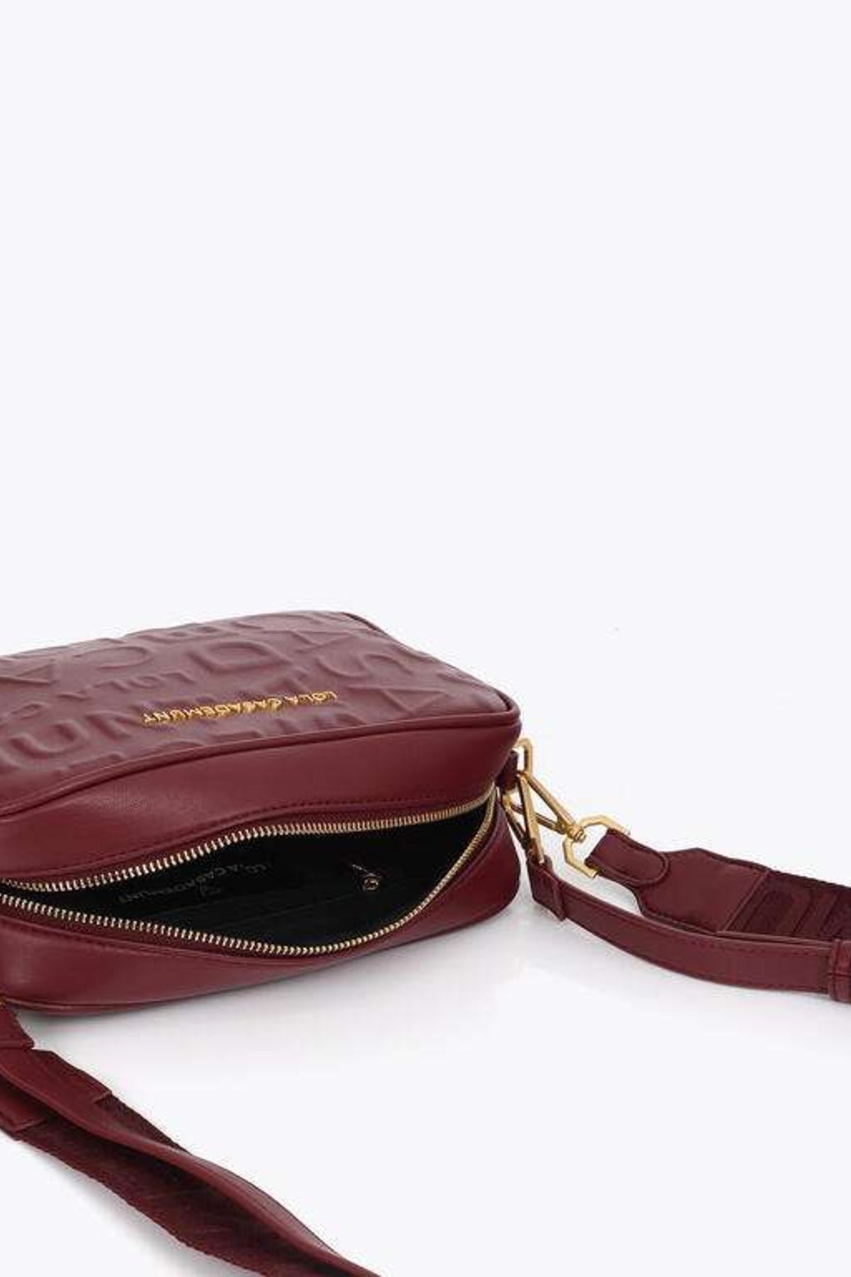 LOLA CASADEMUNT BASIC SHOULDER BAG en color BURDEOS  (2)