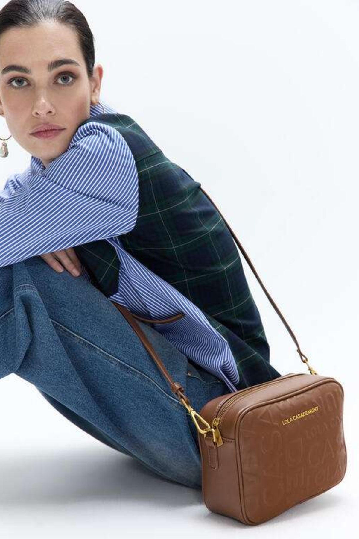 LOLA CASADEMUNT BASIC SHOULDER BAG en color MARRON  (1)
