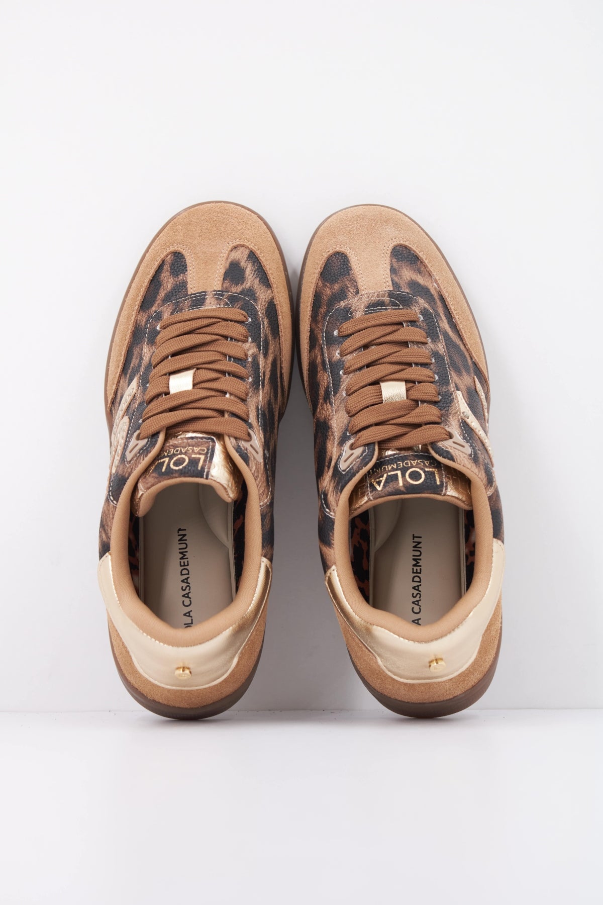 LOLA CASADEMUNT ANIMAL-PRINT SNEAKER WITH LOGO AND STUD  en color ANIMAL PRINT  (3)