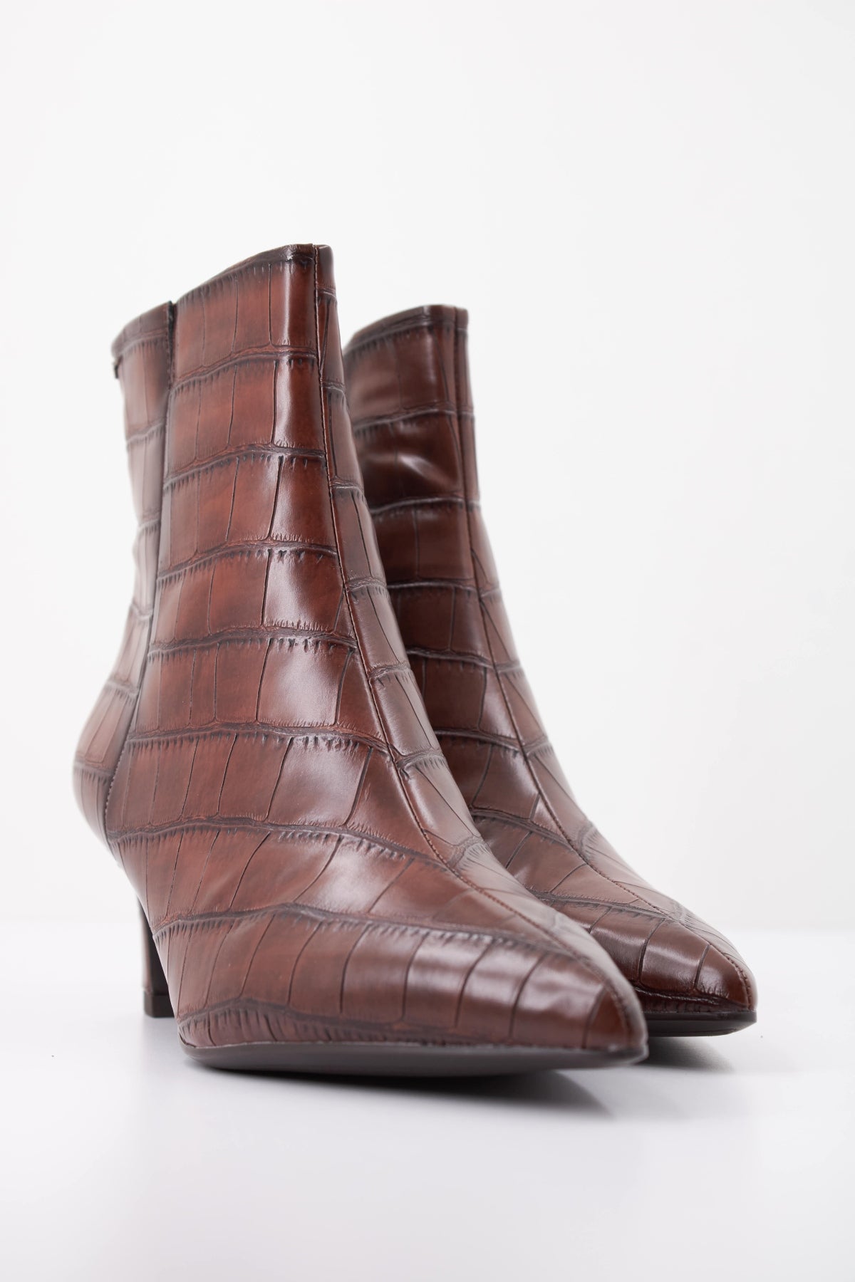 TAMARIS   BOTIN TACON en color MARRON  (2)