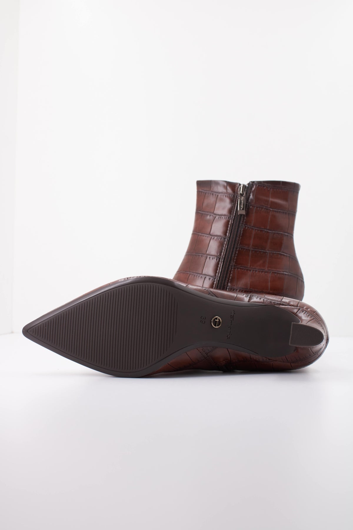 TAMARIS   BOTIN TACON en color MARRON  (5)
