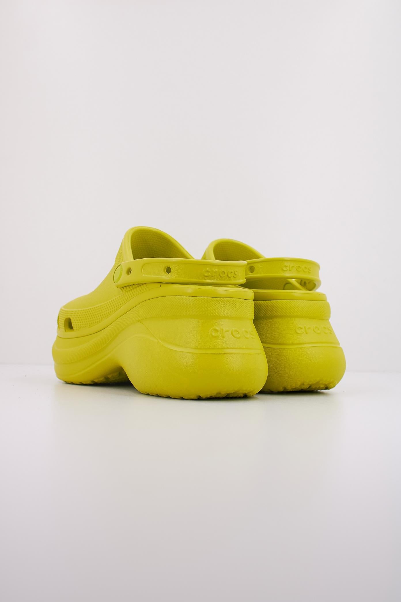 CROCS CLASSIC BAE CLOG en color VERDE  (4)