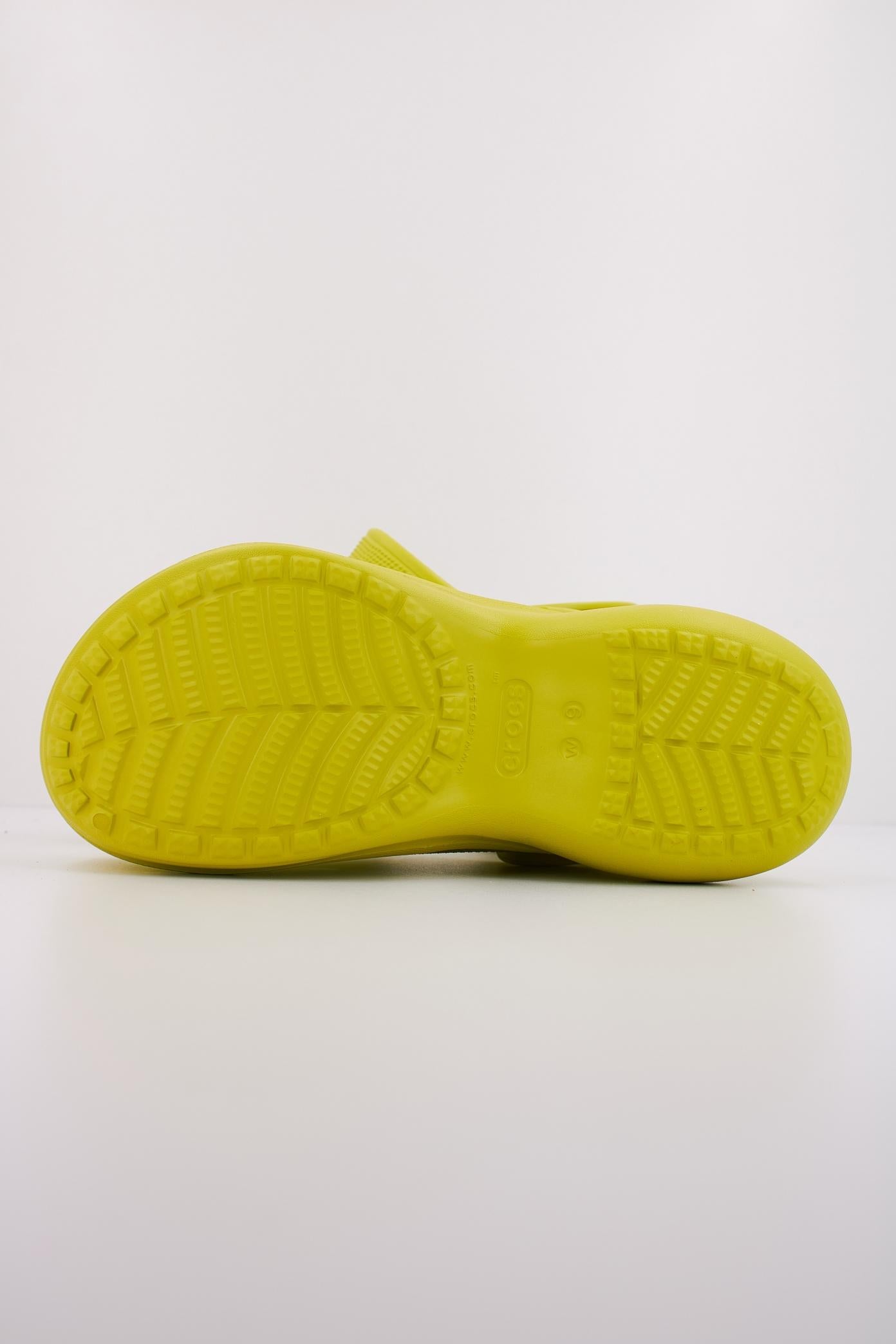 CROCS CLASSIC BAE CLOG en color VERDE  (5)